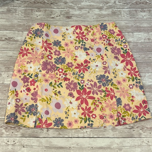Love on a Hanger Yellow Floral Print A Line Mini Skirt - Picture 1 of 10